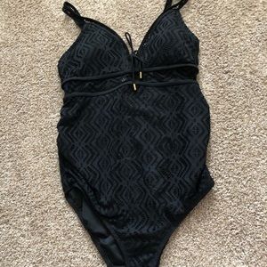 Pea in the Pod black bathing suite